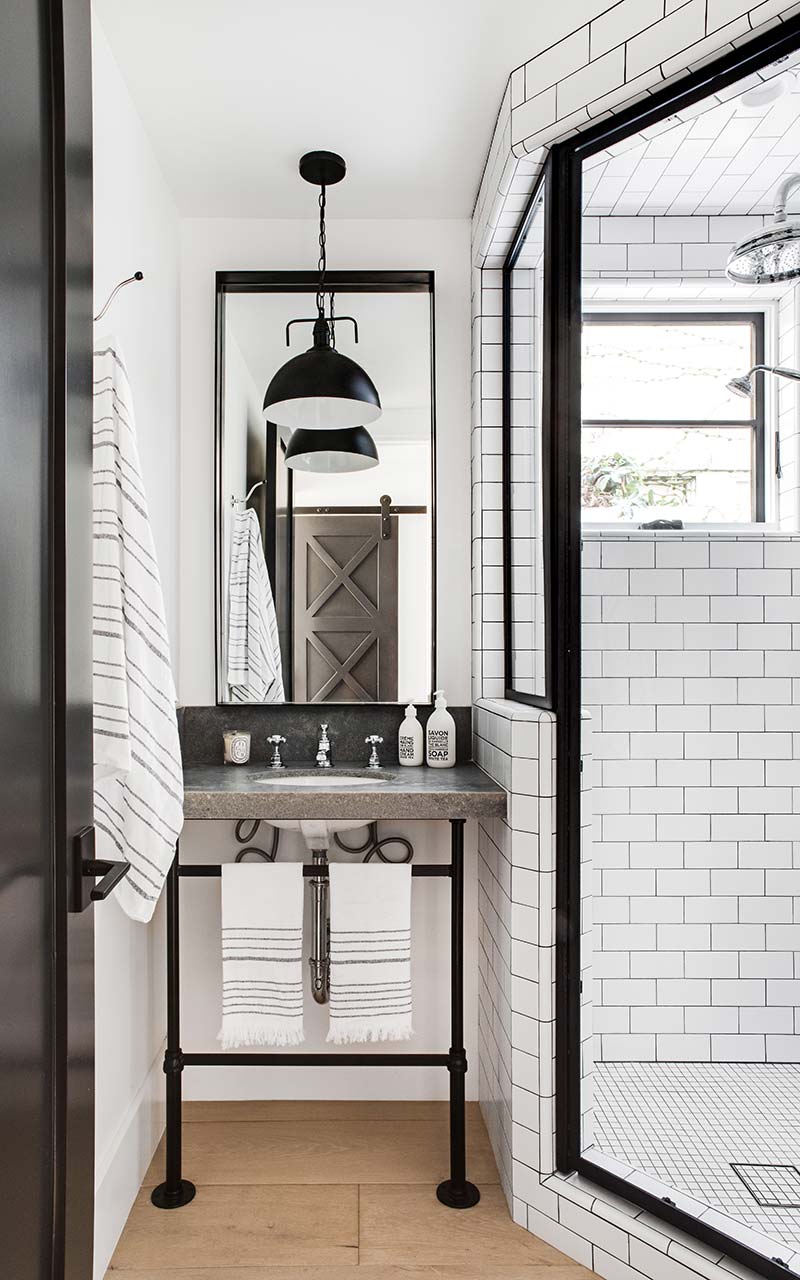 narcissus-industrial-chic-first-floor-bathroom