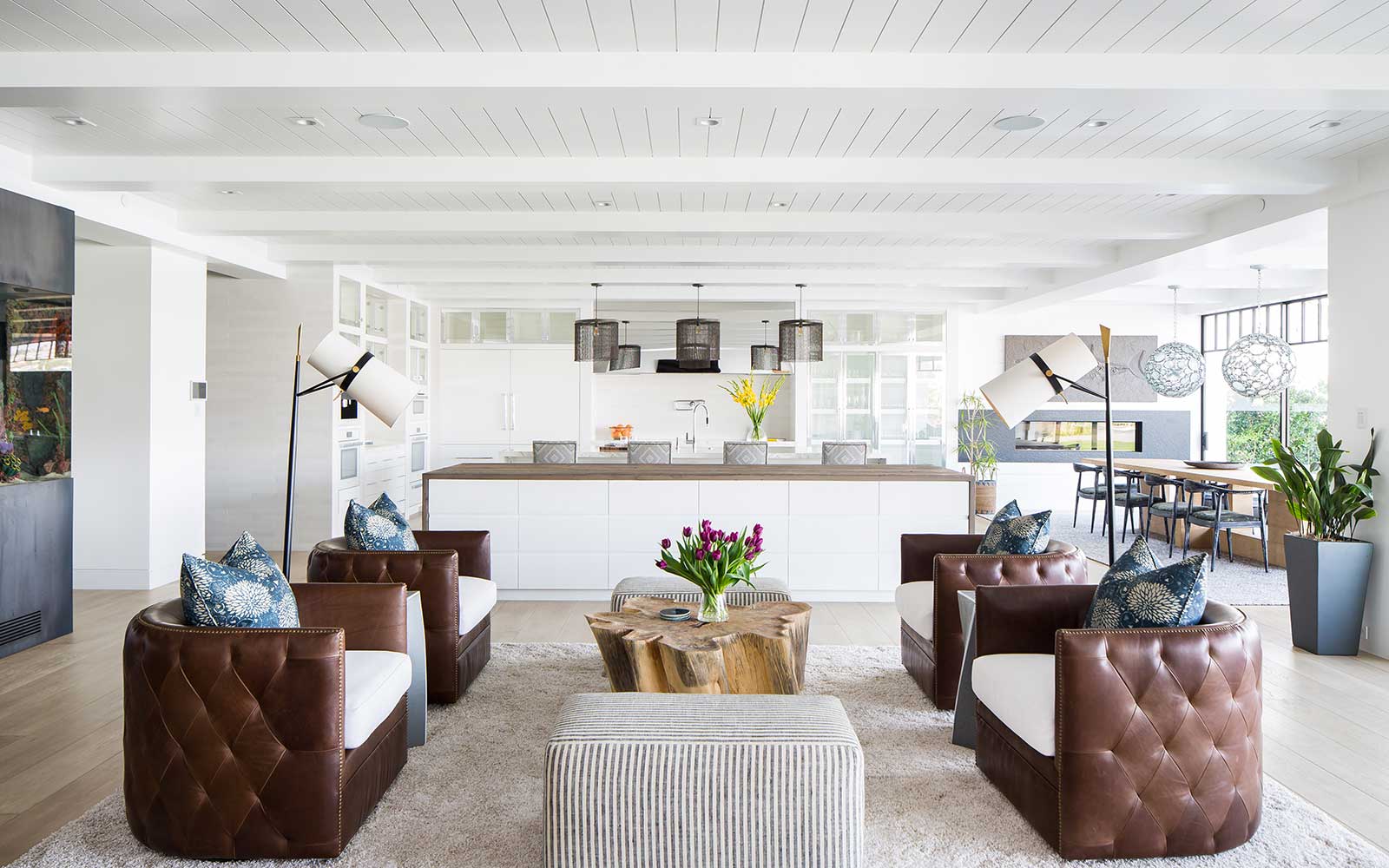 modern-beach-house-great-room-seating